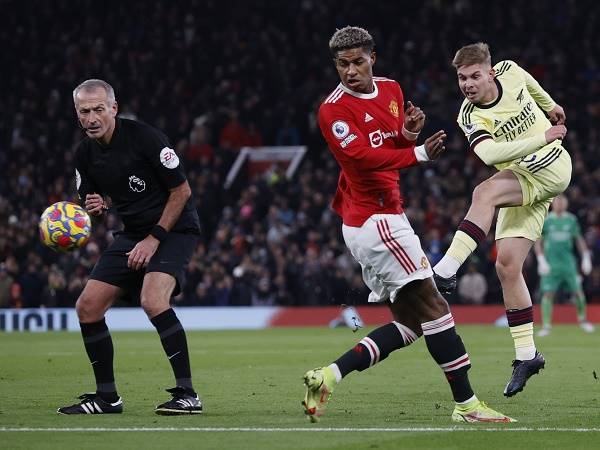 Bóng đá quốc tế sáng 3/12: Carrick nói về bàn thắng của Emile Smith Rowe